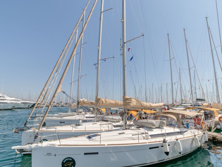 Location bateau Álimos pas cher Sun Odyssey 449