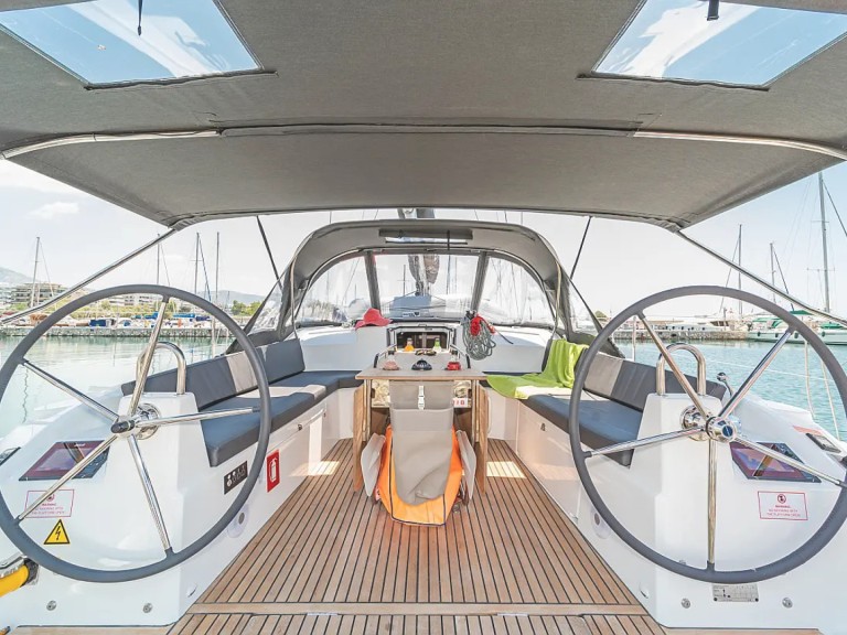 Location bateau Bénéteau Oceanis 40.1 à Álimos sur Samboat