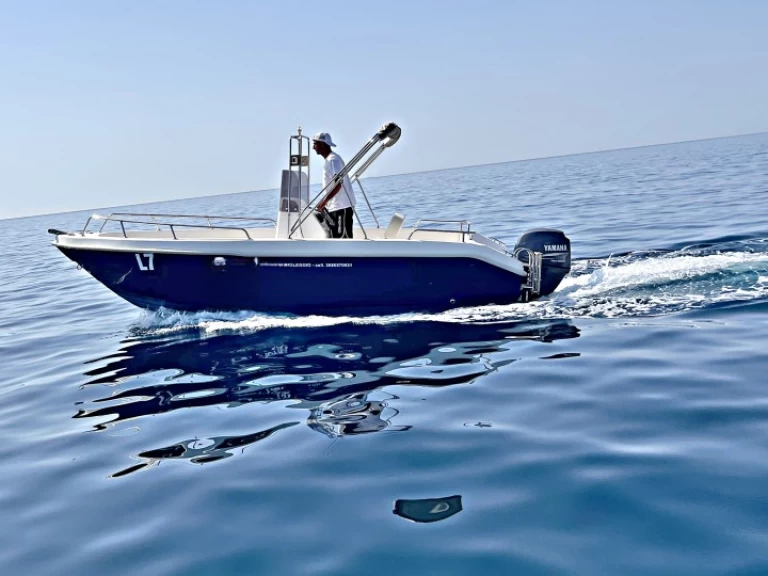 Louez un Lazzari 565 à Andrano