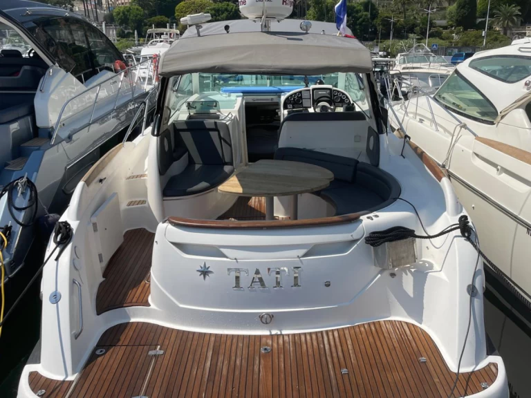 Location à Beaulieu-sur-Mer - Jeanneau Prestige 34 Open sur SamBoat