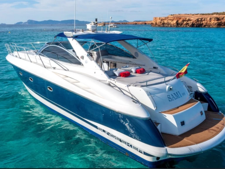 Louer Bateau à moteur avec ou sans skipper Sunseeker à Ibiza (Ville)