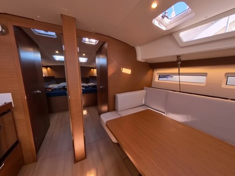 Louez un Jeanneau Sun Odyssey 490 à Santa Cruz de Tenerife