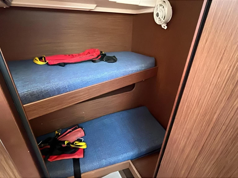 Louer Voilier avec ou sans skipper Bénéteau à Santa Cruz de Tenerife