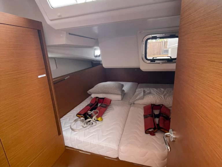 Location à Santa Cruz de Tenerife - Jeanneau Sun Odyssey 440 sur SamBoat