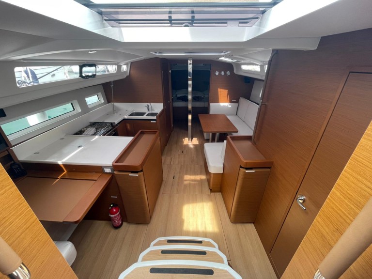 Location bateau Santa Cruz de Tenerife pas cher Sun Odyssey 440