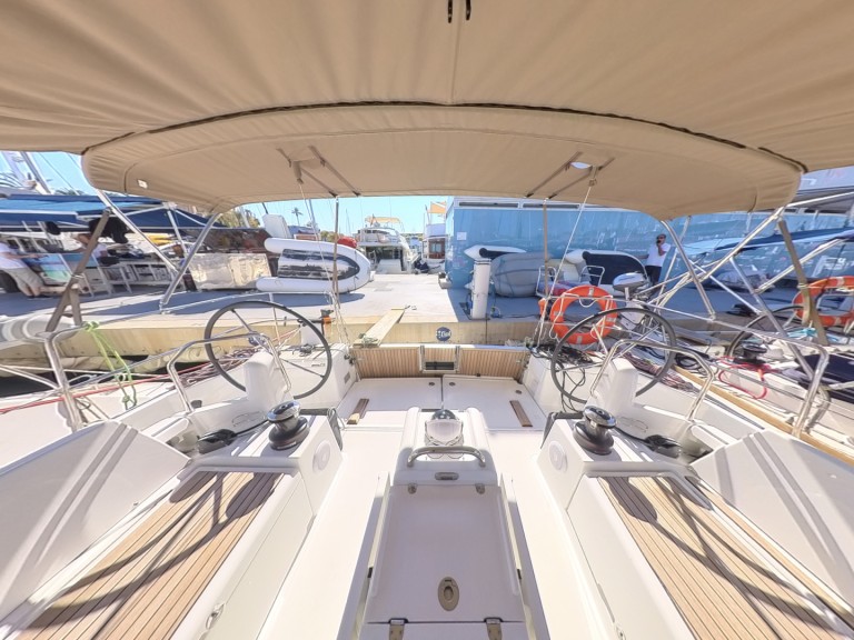Louez un Jeanneau Sun Odyssey 490 à Santa Cruz de Tenerife