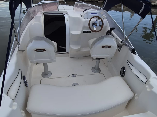 Location Bateau à moteur Quicksilver avec permis