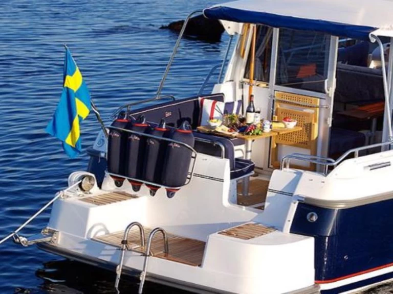 Nimbus 320 Coupé a louer à Rheinsberg