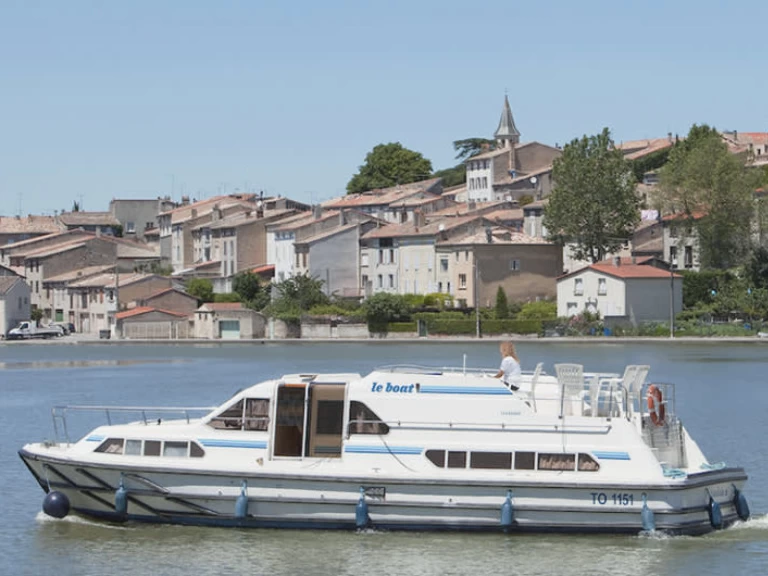 Louer Bateau à moteur avec ou sans skipper Le Boat à Trèbes