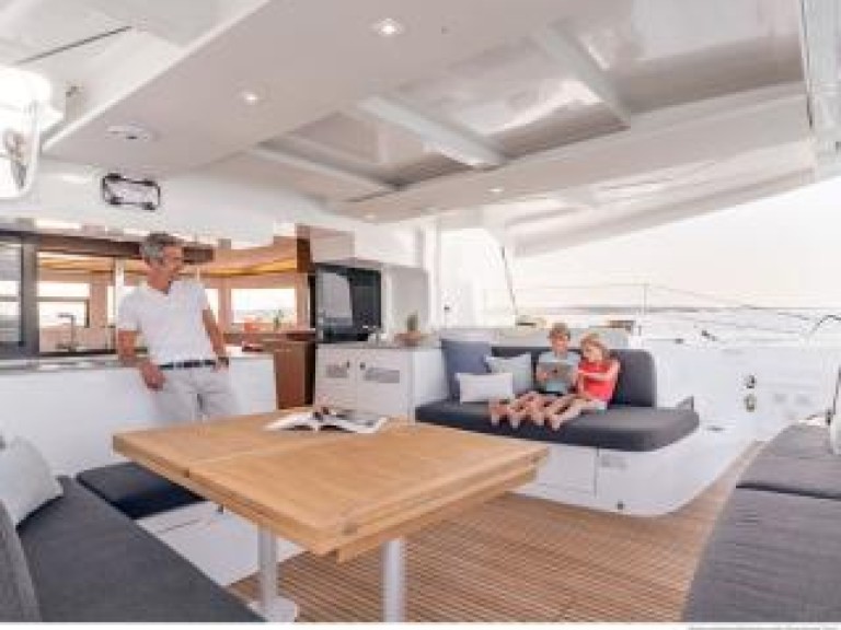 Location Catamaran à Olbia - Lagoon Lagoon 46