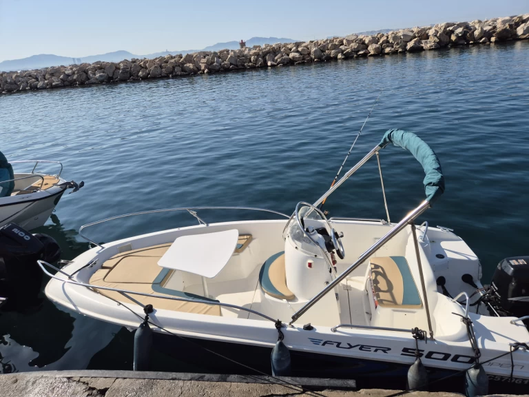 Location bateau Marseille pas cher Flyer 500 Open