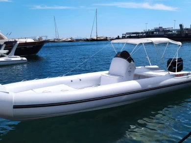 Noleggio barche Naples economico Cadet
