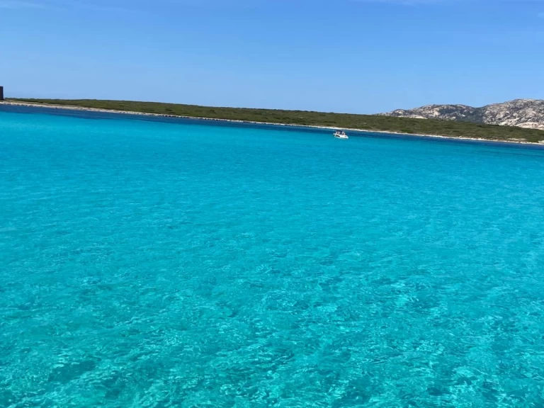 Louez un Tiara 40 SOVRAN à Stintino