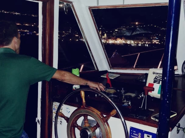 Bateau à moteur à louer à Amalfi au meilleur prix