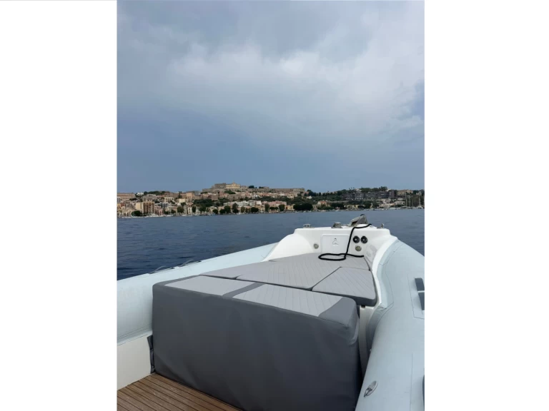 Louez un Nadir NADIR 33 à Milazzo