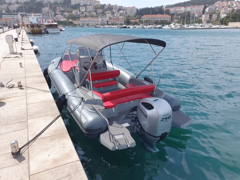 Location à Marina Frapa Dubrovnik - Marlin Boat 790 Pro Dynamic sur SamBoat