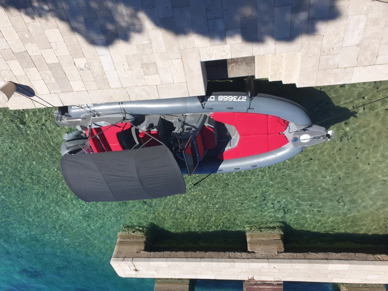 Louez un Marlin Boat 790 Pro Dynamic à Marina Frapa Dubrovnik