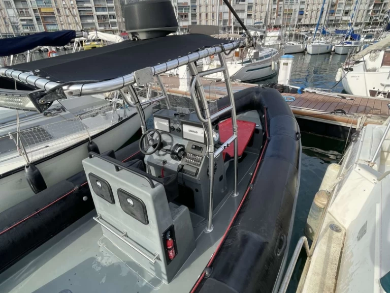 Location Semi-rigide à Toulon - Valiant Karbon 750 sport 6 