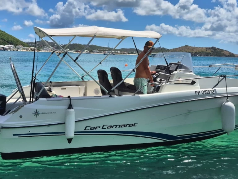 Location à Marigot - Jeanneau Cap Camarat 7.5 CC Serie 2 sur SamBoat