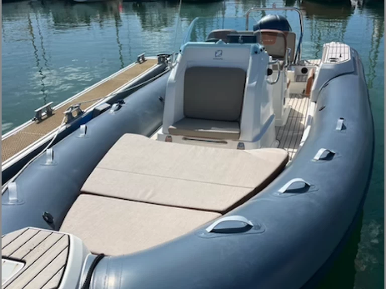 Location Semi-rigide Zodiac avec permis