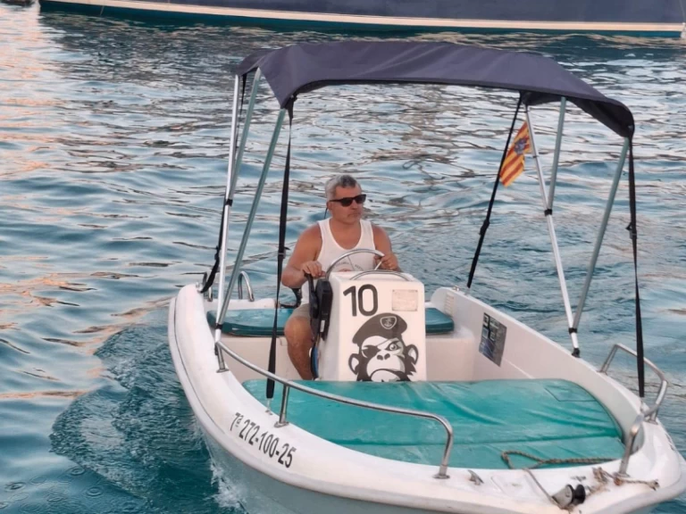 Location Bateau à moteur Estable avec permis