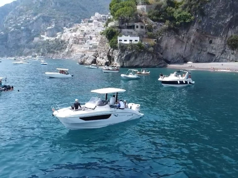 Location Bateau à moteur Idea Marine avec permis