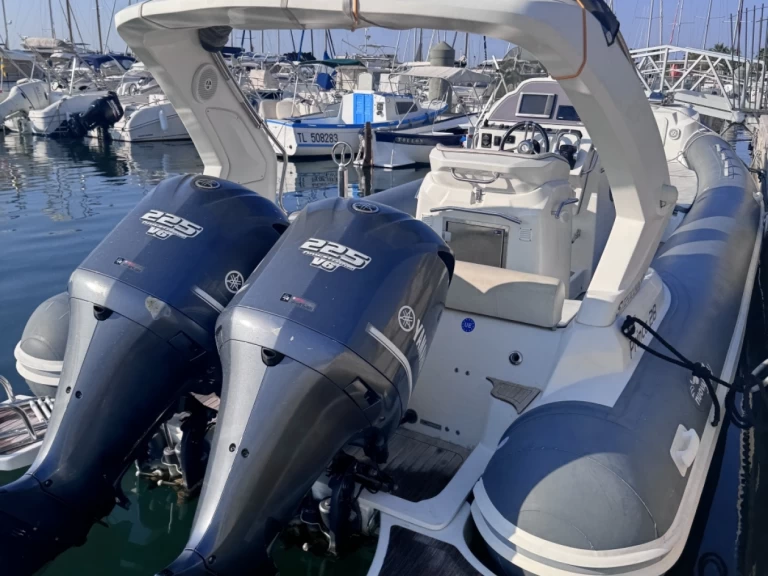 Location Semi-rigide Nuova Jolly avec permis