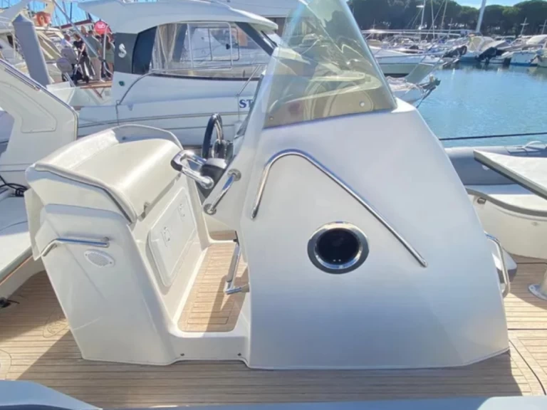 Semi-rigide à louer à Portimão au meilleur prix