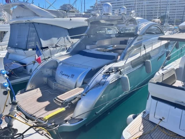 Yacht à louer à Villeneuve-Loubet au meilleur prix