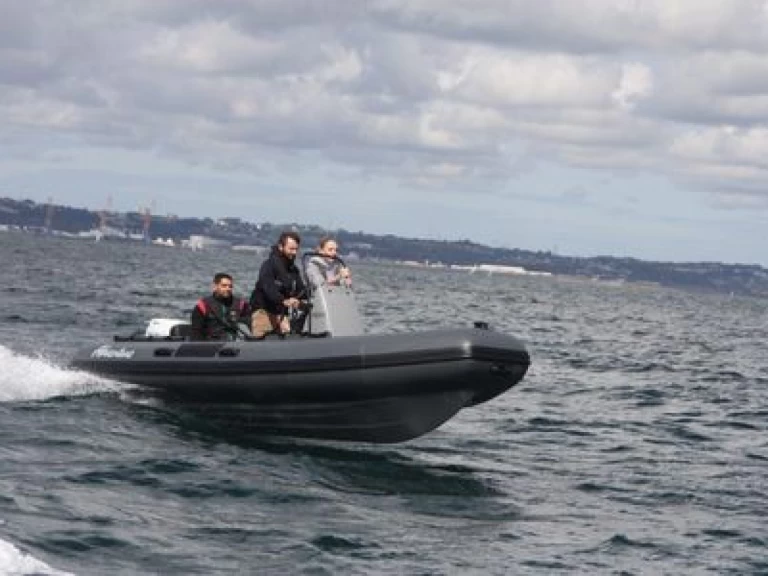 Adventure Vesta 500  a louer à Larmor-Plage