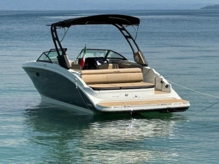 Location Bateau à moteur Sea Ray avec permis