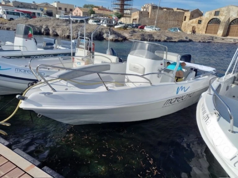 Louer Bateau à moteur avec ou sans skipper tancredi à Marzamemi