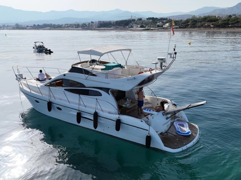 Location Bateau à moteur à Puerto Banús - Doqueve 46