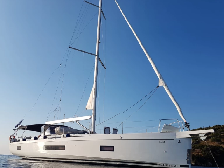 Bénéteau Oceanis 51.1 a louer à Paros (Ile)