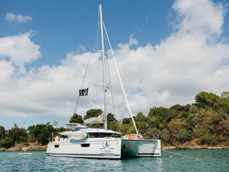 Location Yacht Fountaine Pajot avec permis