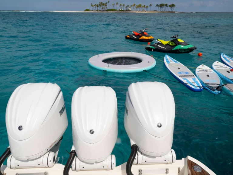 Location Yacht Mangusta avec permis