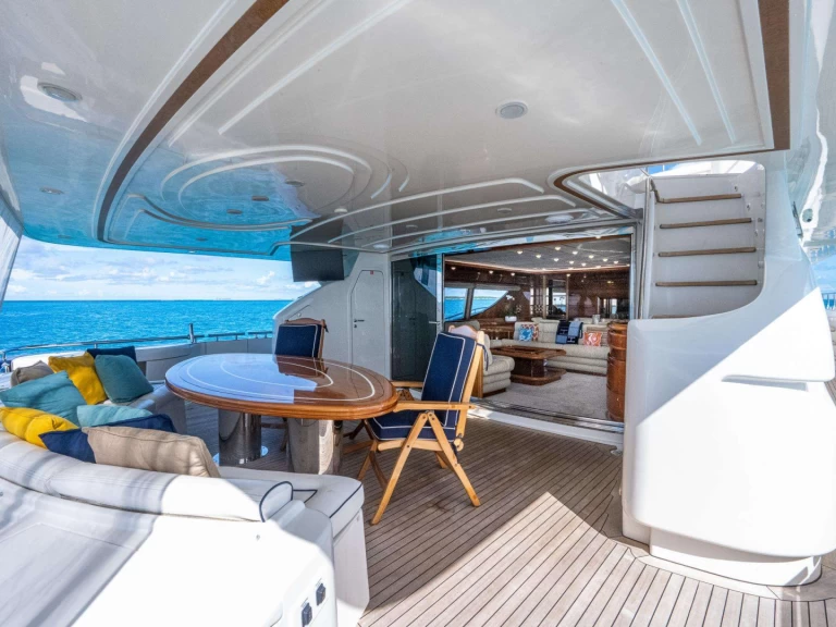 Louer Yacht avec ou sans skipper Ferretti à New York (Ville)