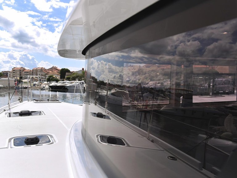 Catamaran à louer à Murter-Kornati au meilleur prix