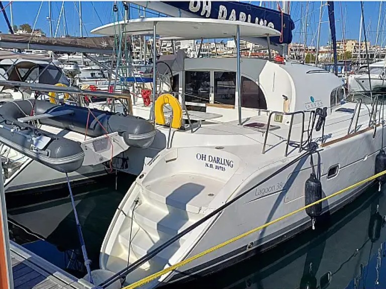 Location bateau Lagoon Lagoon 380 à Páleros sur Samboat