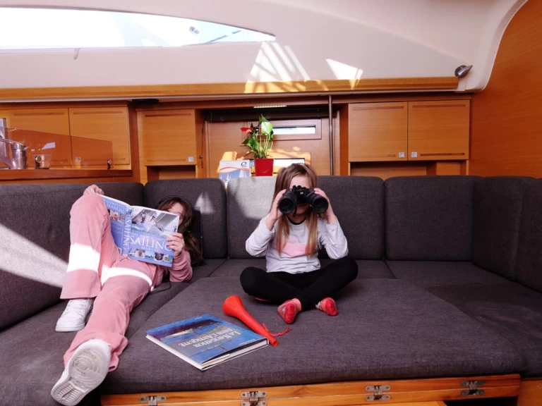 Location bateau Palaio Faliro pas cher Elan Impression 444