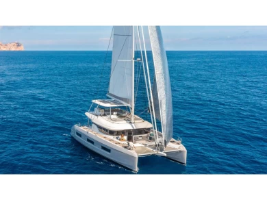 Noleggio Catamarano Lagoon con patente nautica