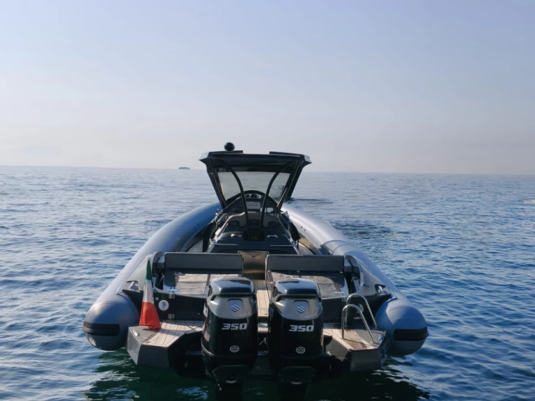 Location bateau Panamera Yacht PY 100 T Top à Naples sur Samboat