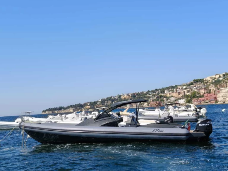 Location Semi-rigide Panamera Yacht avec permis