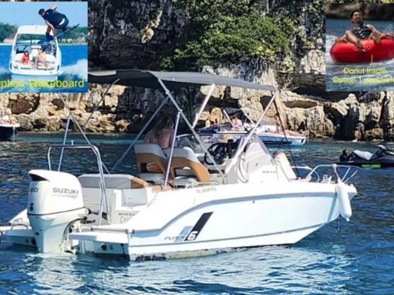 Bateau à moteur à louer à Antibes au meilleur prix