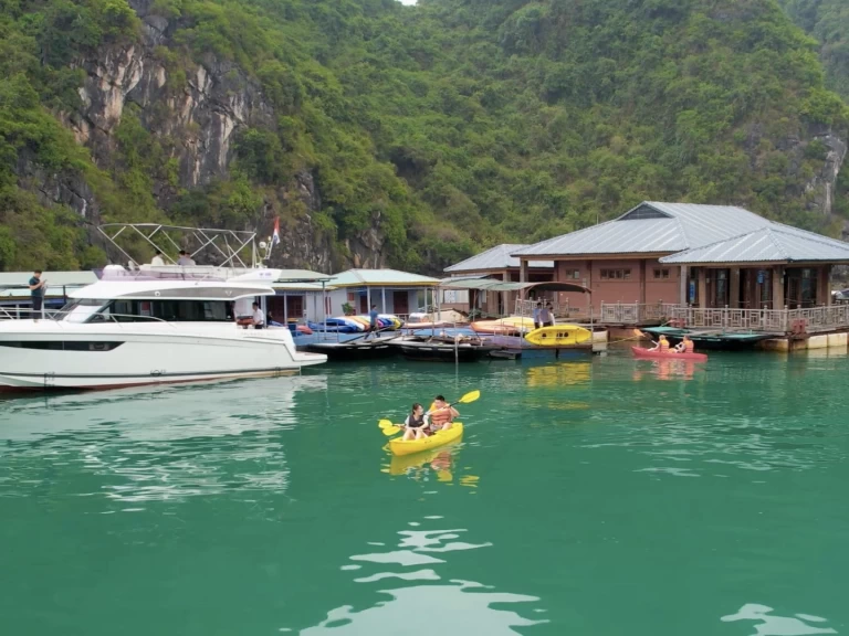 Location à Hạ Long - Jeanneau Velasco 43 Fly sur SamBoat