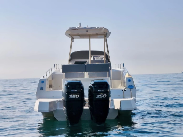 Louez un MIAMI GOLD  33 WALK AROUND à Naples