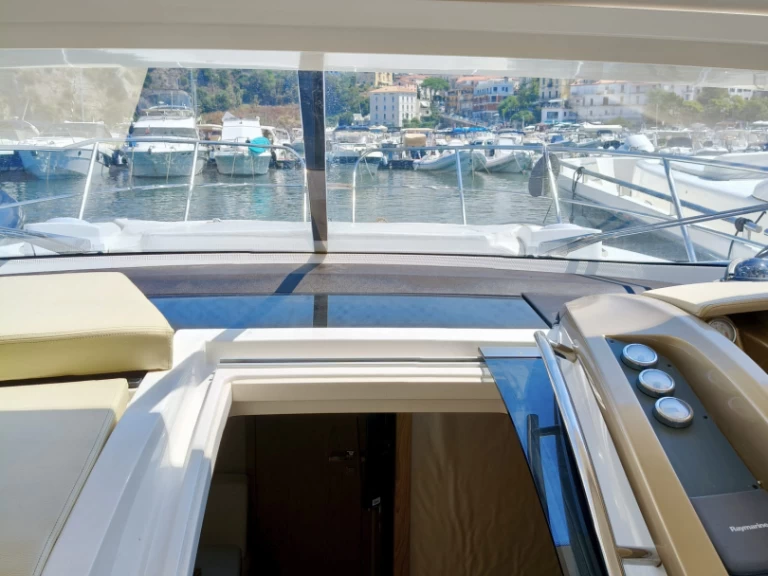 Location Bateau à moteur à Naples - Sessa Marine C38