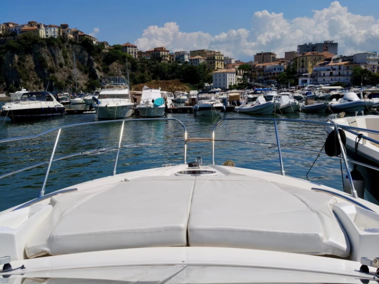 Louer Bateau à moteur avec ou sans skipper Sessa Marine à Naples