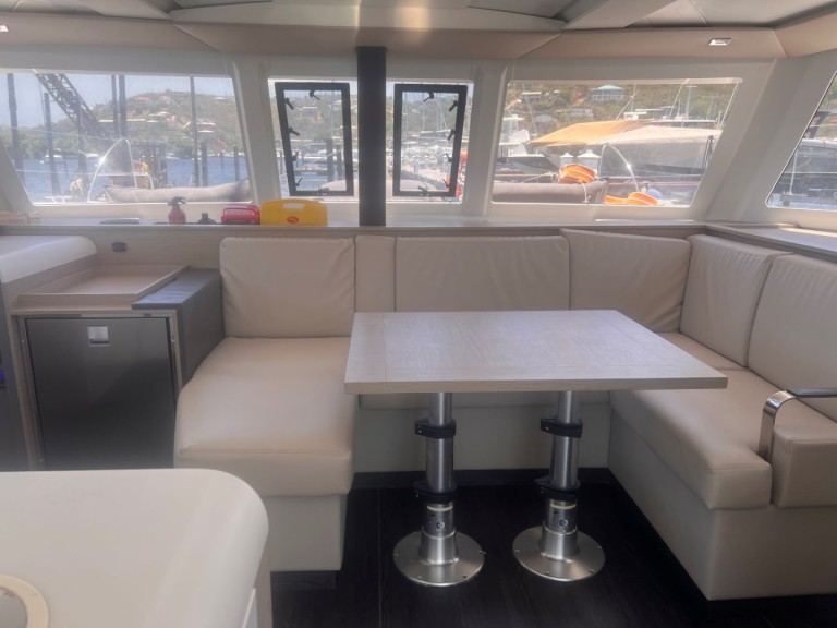Louer Catamaran avec ou sans skipper Fountaine Pajot à Parham Town