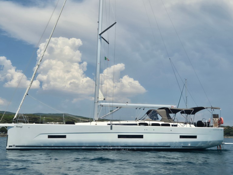 Location bateau Castiglioncello pas cher Dufour 530